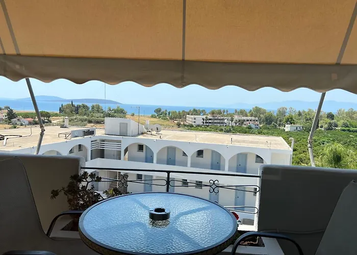 Alexandros Apartments
